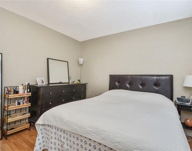 225 E New Hampshire Street - Photo Thumbnail 9