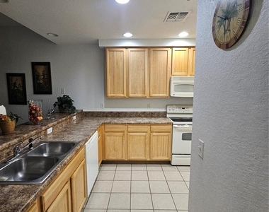 9055 Treasure Trove Lane - Photo Thumbnail 18