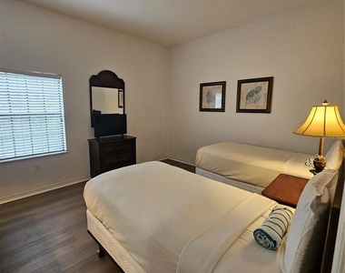 9055 Treasure Trove Lane - Photo Thumbnail 19