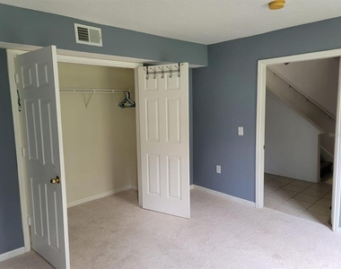 265 Goldenrain Drive - Photo Thumbnail 12