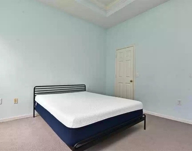 265 Goldenrain Drive - Photo Thumbnail 15