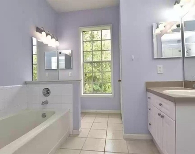 265 Goldenrain Drive - Photo Thumbnail 16