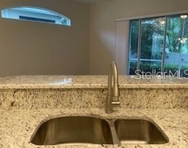 213 Lourdan Court - Photo Thumbnail 10