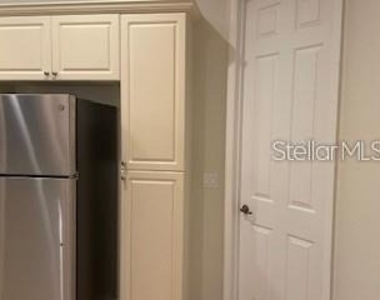 213 Lourdan Court - Photo Thumbnail 6