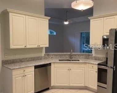 213 Lourdan Court - Photo Thumbnail 11