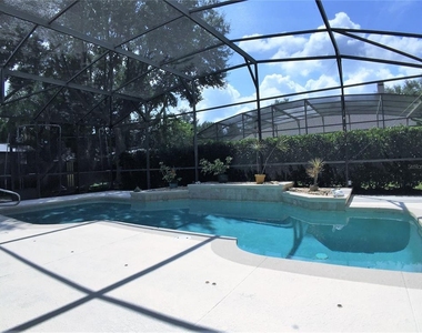 909 Arbormoor Place - Photo Thumbnail 22