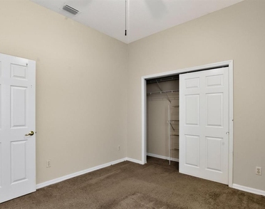 8506 Saint Marino Boulevard - Photo Thumbnail 32