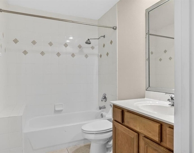 8506 Saint Marino Boulevard - Photo Thumbnail 39
