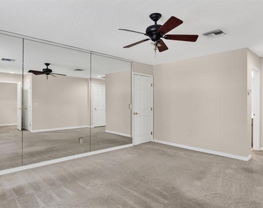 8506 Saint Marino Boulevard - Photo Thumbnail 35