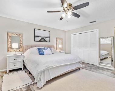 4904 19th Avenue W - Photo Thumbnail 12