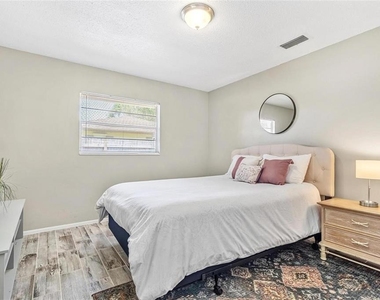 4904 19th Avenue W - Photo Thumbnail 21