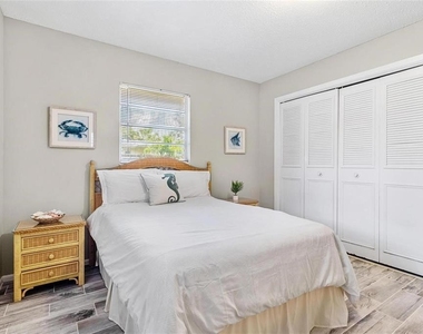 4904 19th Avenue W - Photo Thumbnail 16
