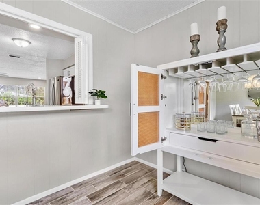 4904 19th Avenue W - Photo Thumbnail 9