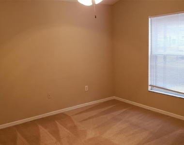 636 Majesty Drive - Photo Thumbnail 11