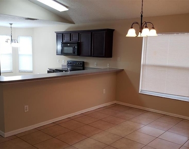 636 Majesty Drive - Photo Thumbnail 5
