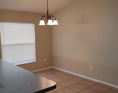 636 Majesty Drive - Photo Thumbnail 7