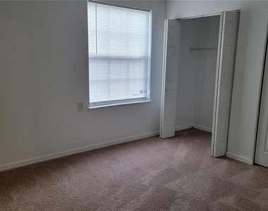 4023 Versailles Drive - Photo Thumbnail 12