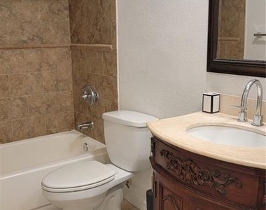 4023 Versailles Drive - Photo Thumbnail 13