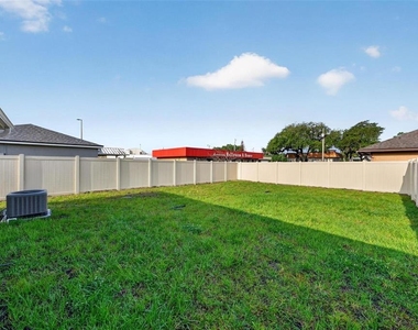 32629 Vista Avenue - Photo Thumbnail 27