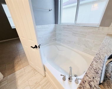 3227 Ogden Drive - Photo Thumbnail 11
