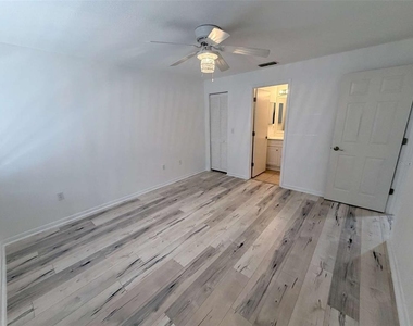 6125 Topher Trail - Photo Thumbnail 9