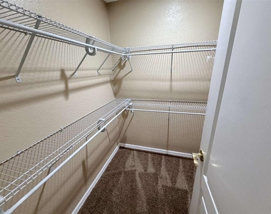 5967 Hillside Heights Drive - Photo Thumbnail 8
