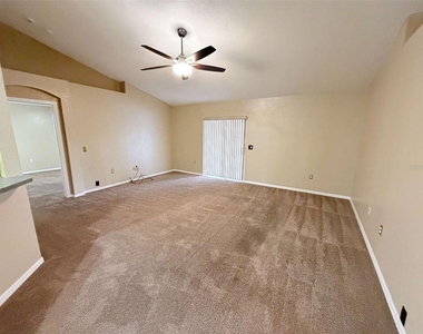 5967 Hillside Heights Drive - Photo Thumbnail 10