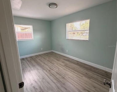 415 W Easy Street - Photo Thumbnail 8