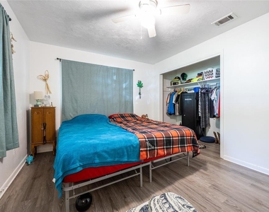 749 Nw 34th Street - Photo Thumbnail 21