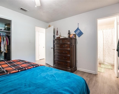 749 Nw 34th Street - Photo Thumbnail 22