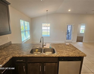 11 Birchtree Way - Photo Thumbnail 6