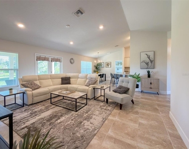 249 Rotonda Boulevard W - Photo Thumbnail 1