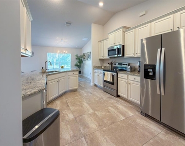249 Rotonda Boulevard W - Photo Thumbnail 5