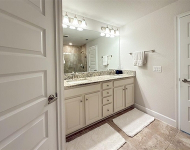 249 Rotonda Boulevard W - Photo Thumbnail 4