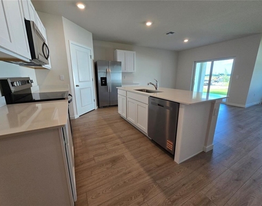 9489 Turtle Grass Circle - Photo Thumbnail 4