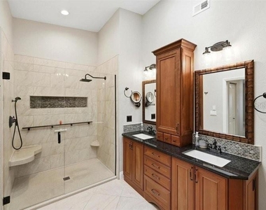 2521 W Marion Avenue - Photo Thumbnail 16