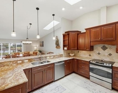 2521 W Marion Avenue - Photo Thumbnail 11