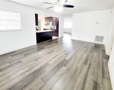 7412 5th Avenue Nw - Photo Thumbnail 10