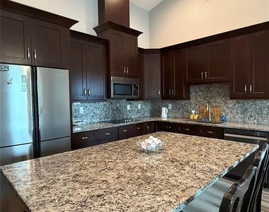 12201 Rosaro Avenue - Photo Thumbnail 4