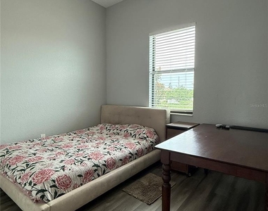 12201 Rosaro Avenue - Photo Thumbnail 11