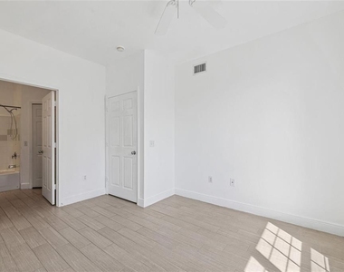 5571 Rosehill Road - Photo Thumbnail 18