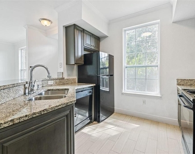 5571 Rosehill Road - Photo Thumbnail 5