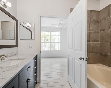 5571 Rosehill Road - Photo Thumbnail 25