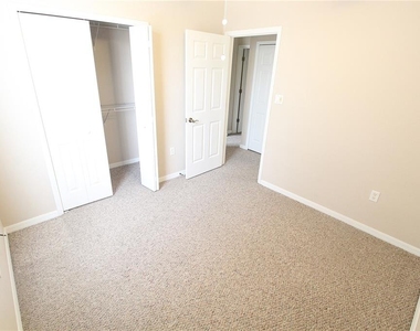 3474 Parkridge Circle - Photo Thumbnail 10
