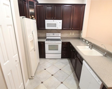 3474 Parkridge Circle - Photo Thumbnail 3