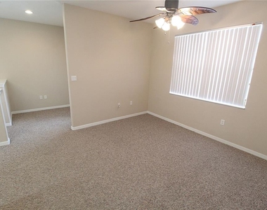 3474 Parkridge Circle - Photo Thumbnail 6