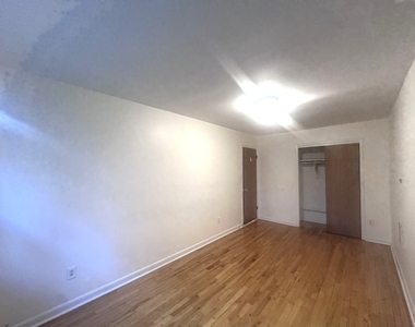 83-24 Talbot Street - Photo Thumbnail 6