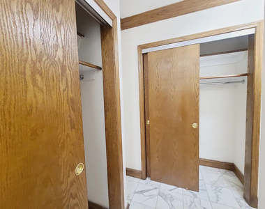238 East 36th Street - Photo Thumbnail 5
