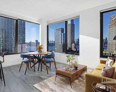 77 Commercial Street - Photo Thumbnail 1