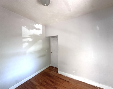 21-48 35th Street - Photo Thumbnail 8